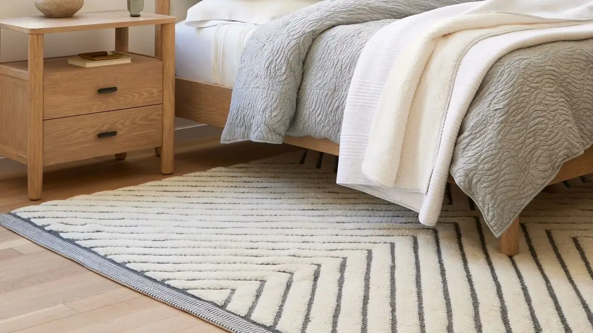 How to Clean a Wool Rug Without Damaging the Fibres